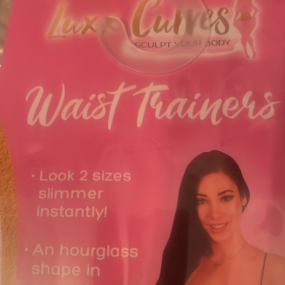 Luxx Curves Waist Trainer - Picture 2 of 3